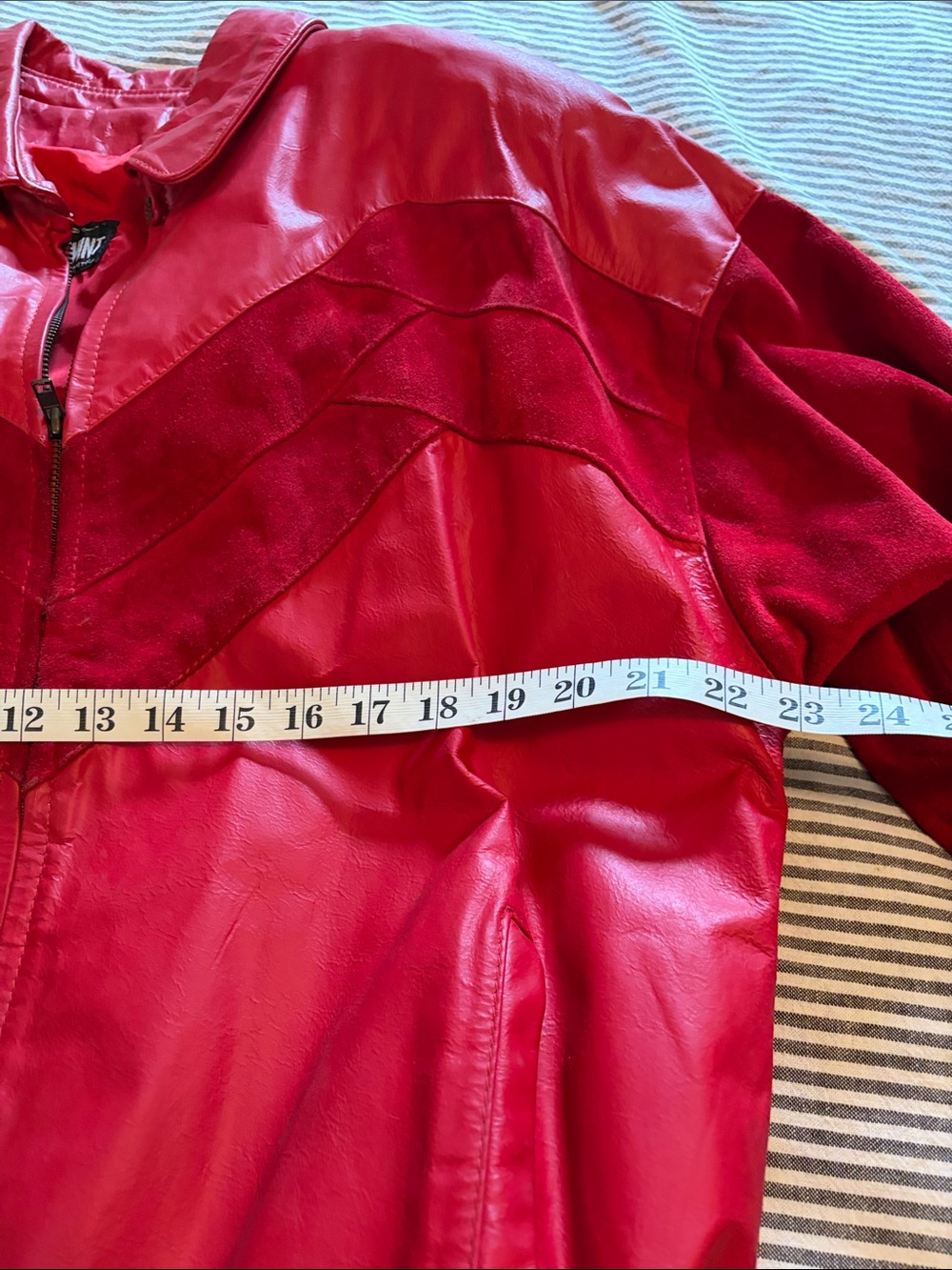 Women’s Red Chevron Zip-Front Bomber Jacket - Picture 7 of 8